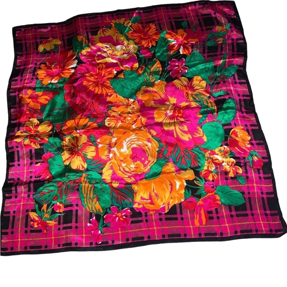 RUNWAY SCARF - Picture 2 of 4